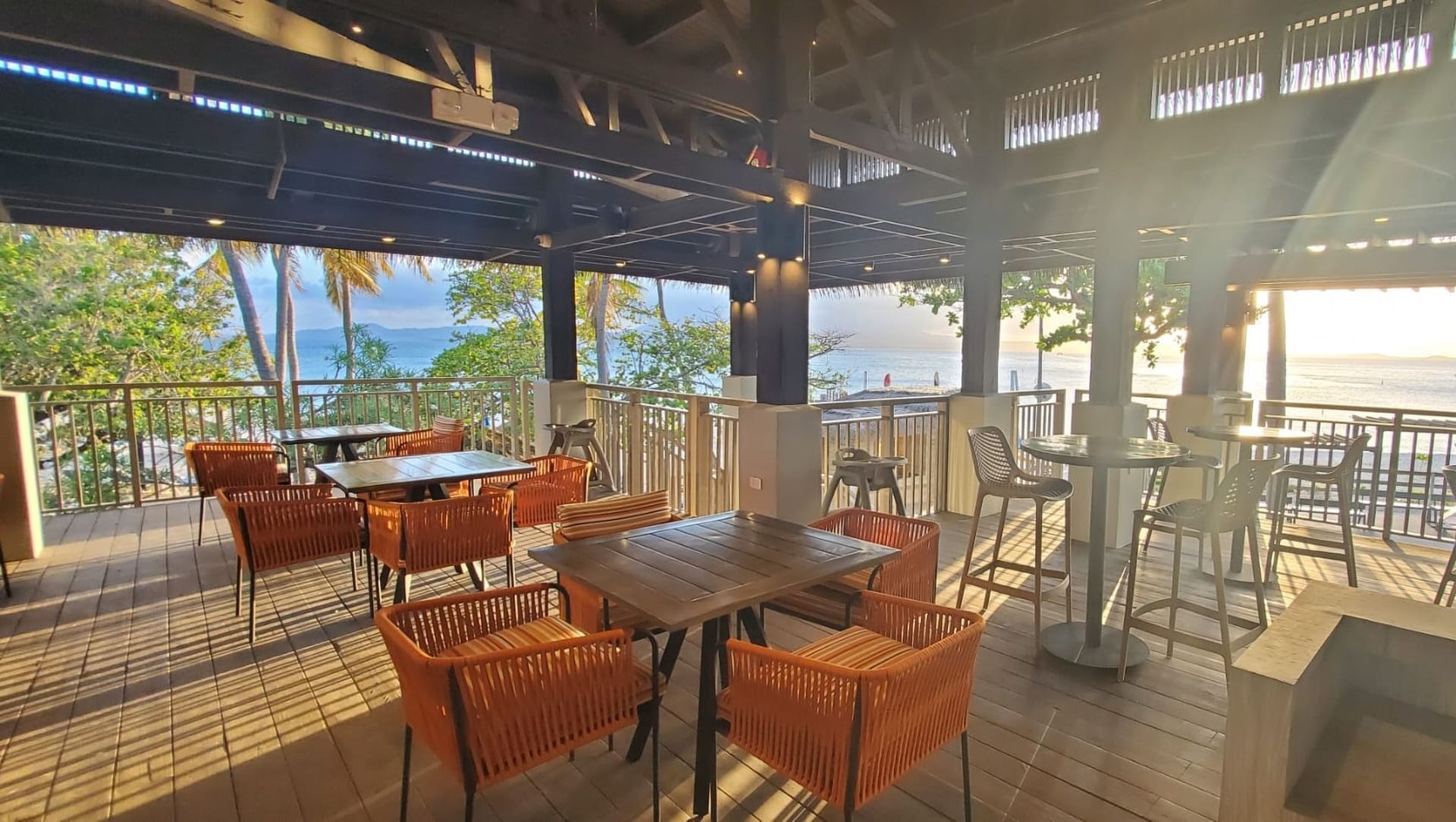 Palomino Bar and Restaurant on Palomino Island