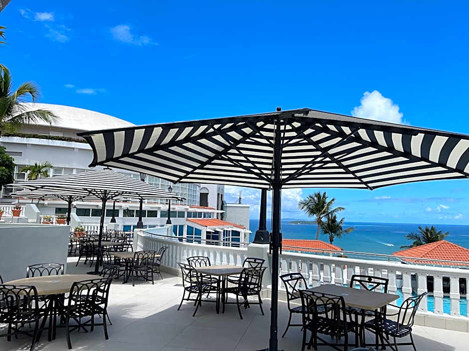 El Conquistador terrace with ocean view